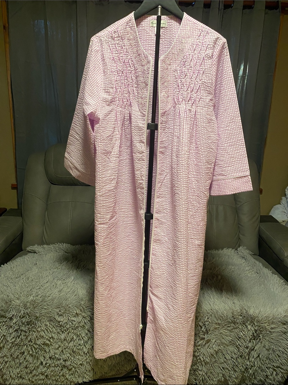 Miss Elaine Light Pink Long Sleeve Smocked Front Housecoat